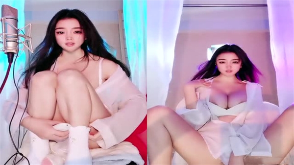 清秀姑奶奶私下淫荡实录，骚货美女饥渴难耐求欢 海报