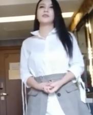 精选高颜值美女，口爆一发再激情开战！ 海报