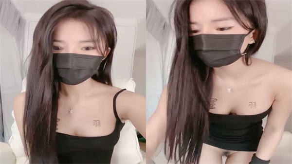 冰冻泡泡露脸首秀！性感黑丝诱惑，美乳粉穴高清特写 海报