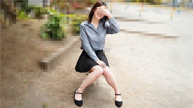 10musume 100923_01 午休搭讪治愈系苗条OL女神，即插即干！ 海报