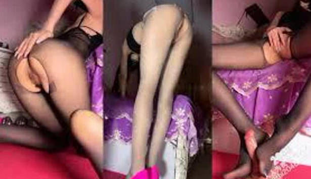 稀世尤物大长腿~各种体位爆草蹂躏无套喷水内射！ 海报