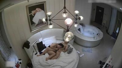 高颜值巨乳人妻酒店偷情实录 嘴上说不要身体却诚实·真空换装湿身诱惑 欲拒还迎**又一次被内射填满 海报