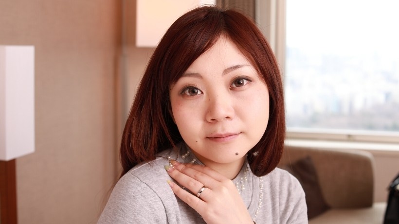 RB 巨乳人妻セフレちゃんと隠し撮り 海报