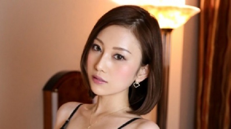 MYWIFE01002三嶋かれん蒼い再会(乱伦). 海报
