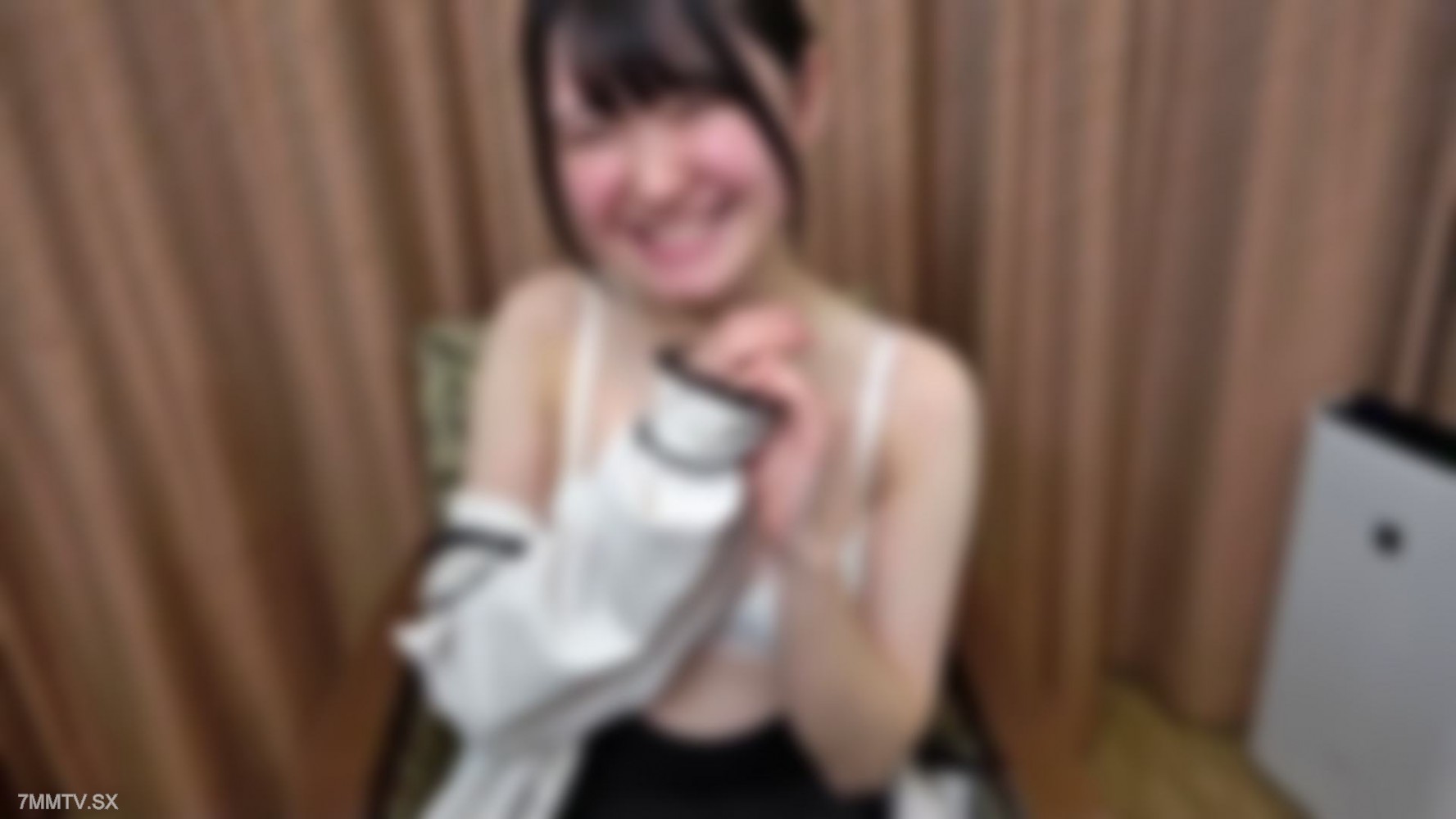 与笑容充分害羞的10代●生再会。对人生第一次的电马冲击的快感，未处理刚毛的未成熟曼科大量中出，大量颜射3-cd2 海报