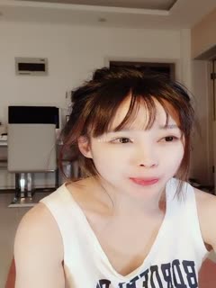 超美女神连环喷水喷一半外卖到了疯狂敲门！. 海报