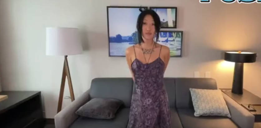 海外华侨-遇到 包皮太长 包头还是可以操真强 海报