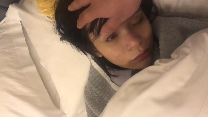 【迷奸睡奸系列】高颜值美女❤️银行小姐姐被客户灌醉後各种玩弄後，无套插入一阵狂艹，爽翻天！ 海报