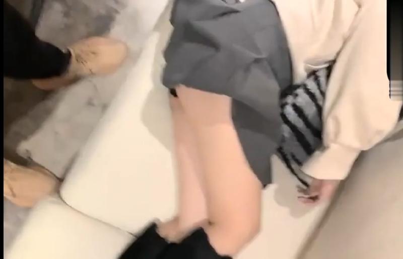 女同事喝醉之后，被狠心男同事带到酒店爆草内射 真实迷奸 海报