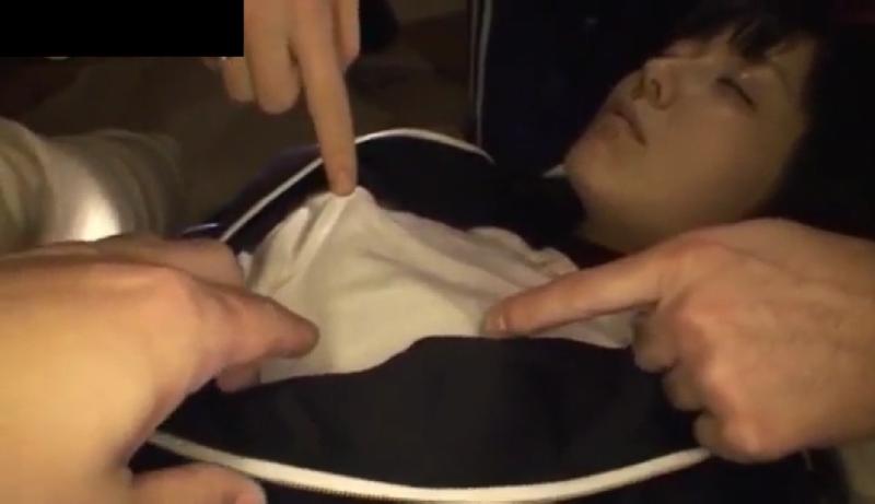 一次迷奸妹妹带回来的三个闺蜜姐妹们 海报