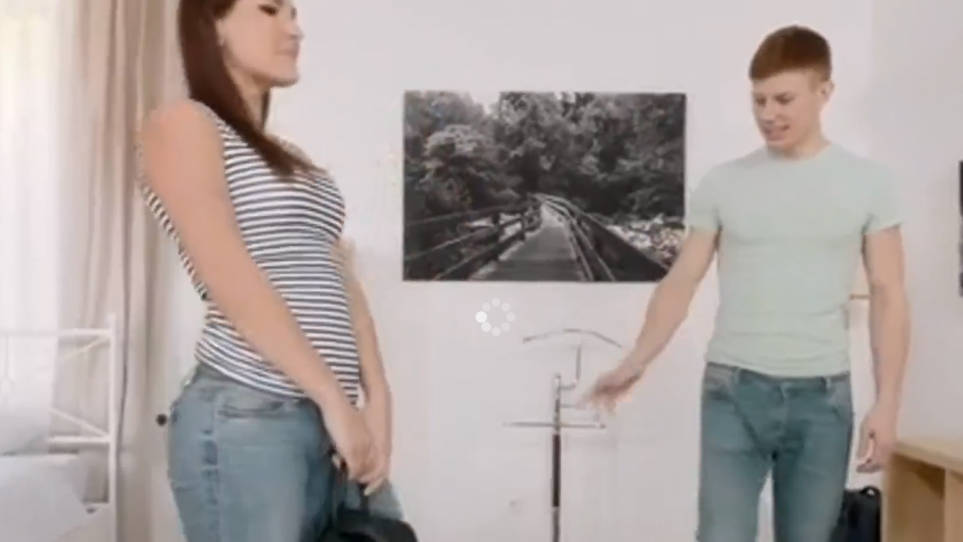 [Mike's Apartment] Ellen Betsy–Paying Rent With A Sex Tape 海报