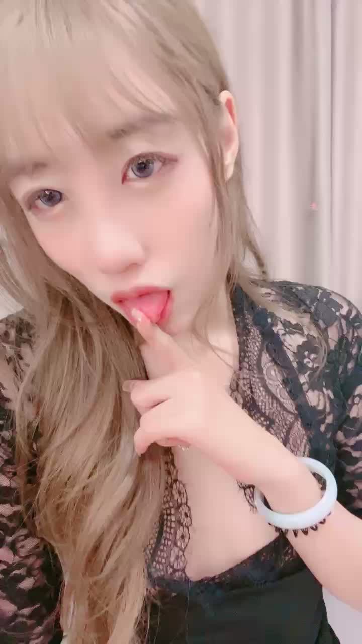 二零二四年四月二十三号_美少女集中营_2 海报