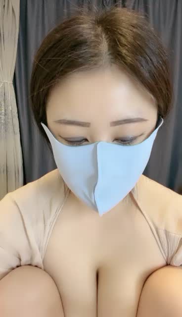 二零二四年四月二十七号_女生宿舍水多多_1 海报