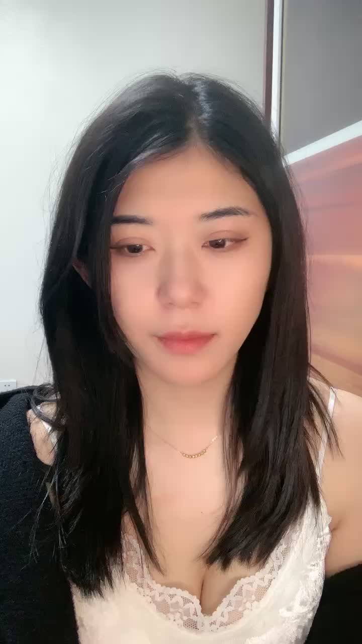 二零二四三月十一_奶牛啊 海报