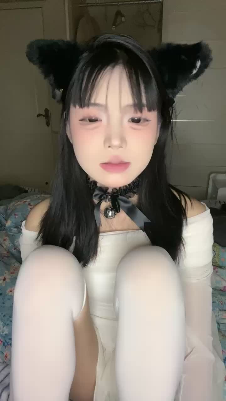 二零二四三月零五_飄逸幽靈ziwb 海报