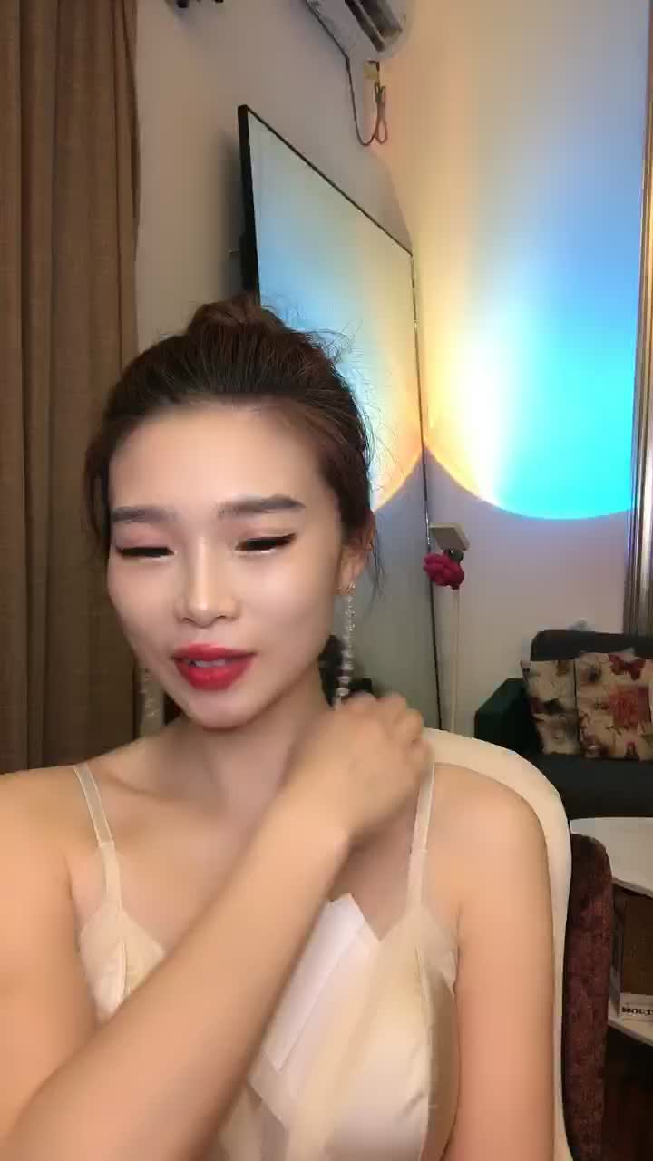 二零二四三月十二_小甜甜在呢 海报
