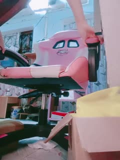 一线天粉穴眼镜妹！美女太骚了！丝袜高跟鞋无毛小穴 海报