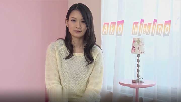 【素人援交】18岁的女友主动含鸡巴，骑着肉棒抽插让你完美的输出 海报