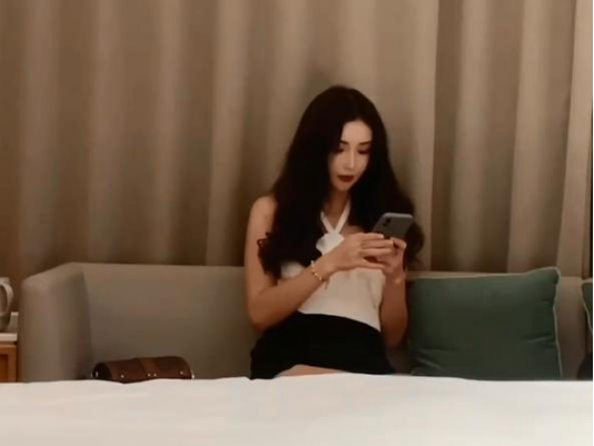 顏值高身材好，精通多國語言各種叫床 海报
