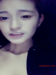 长的清纯可爱新疆小美女主播与土豪大叔伪老公车震直播高潮喷了好多水大叔还说要搞她妹对白精彩(1) 海报