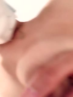 手机直播美乳小护士浴室洗澡秀皮肤粉嫩漏逼自摸很是诱惑喜欢不要错过 海报