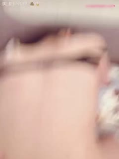 性感美女上门推销套套和延迟剂时被要求当场实验效果,被操的淫叫好硬,用力干我 海报