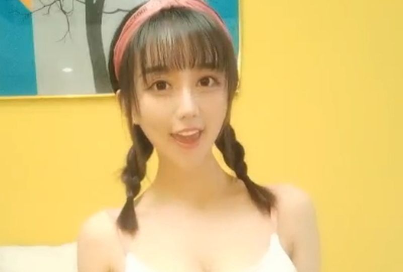 混血女神性感情趣装诱惑! 海报