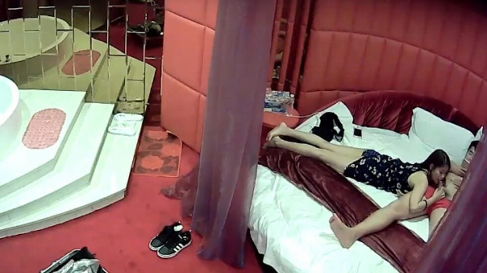 360监控偷拍-情趣酒店胖哥无套啪啪,女主大喊老公你怎么这么厉害 海报