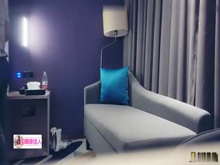 甜美黑裙摸奶调情 海报