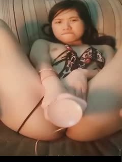 漂亮妹子穿着情趣黑丝直播手淫 年轻肉体 淫荡表情 海报